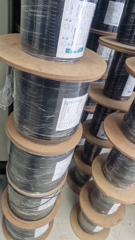 کابل دراپ ۴ کر سه مهار حلقه ۱۰۰۰ متری